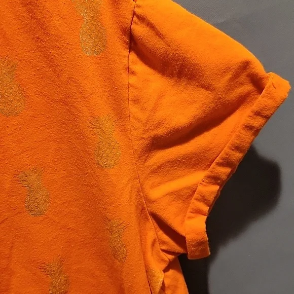 (J11) Womans Sz L, Rebecca Malone t-shirt - Picture 6 of 8